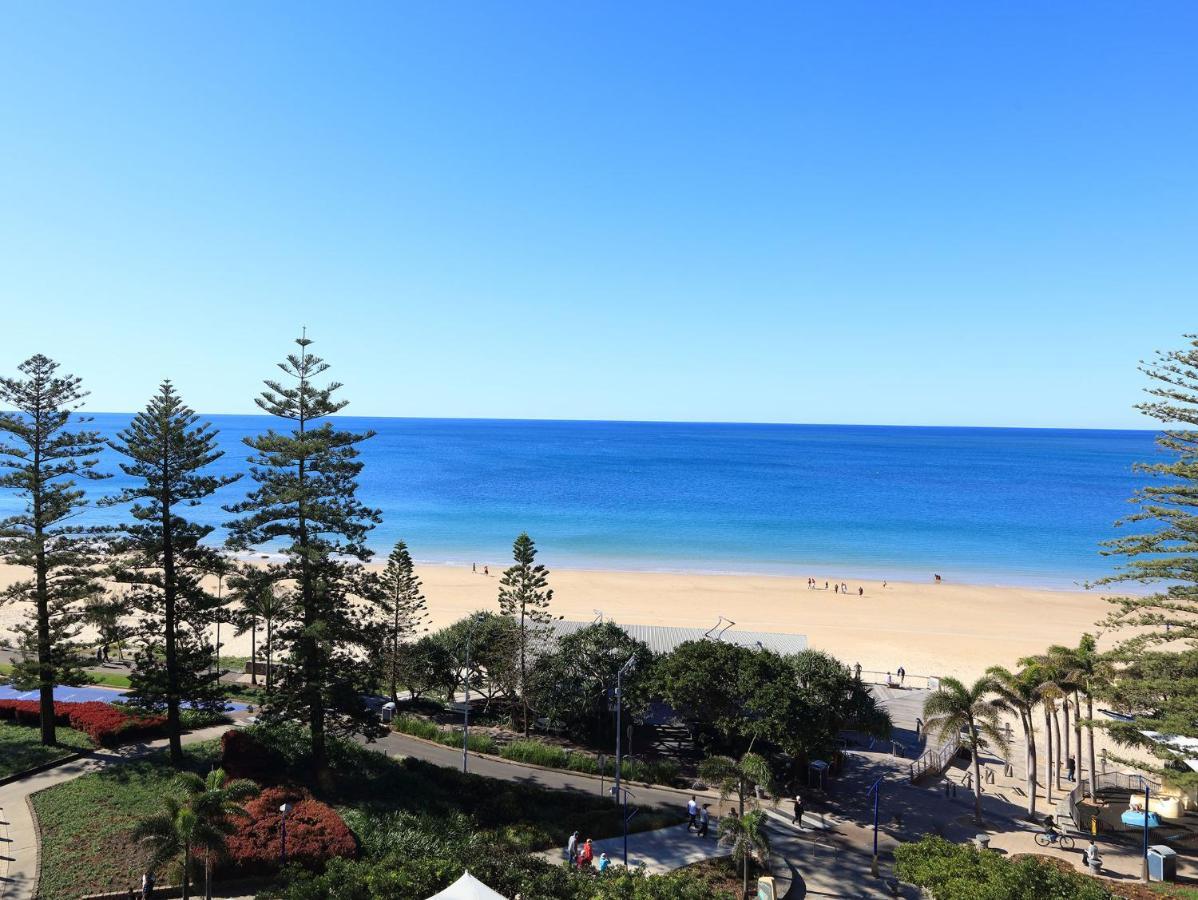 Peninsular Beachfront Resort Mooloolaba Exterior photo